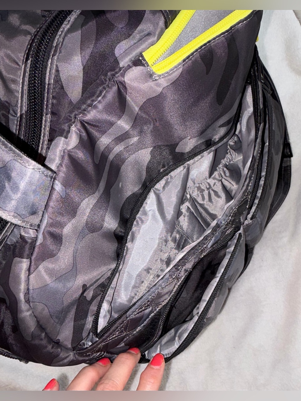 LUG Boxer Overnight Bag Quilted Camo - Picture 7 of 12